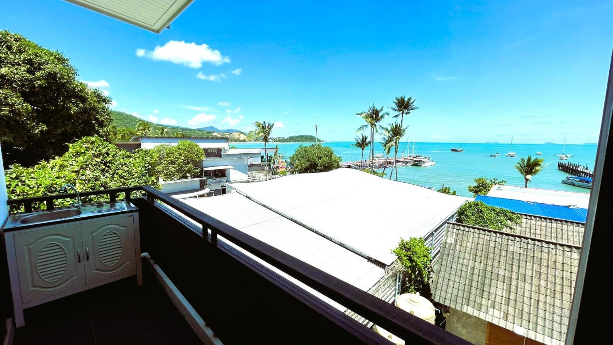 Rockstar Beach Apartments Bang Rak Beach  Room photo